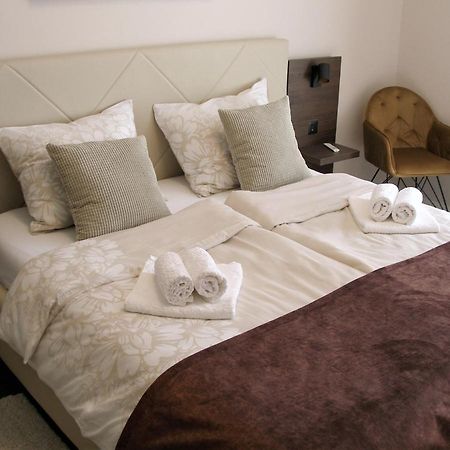 Apartamento Apartman Neverin Rijeka Exterior foto