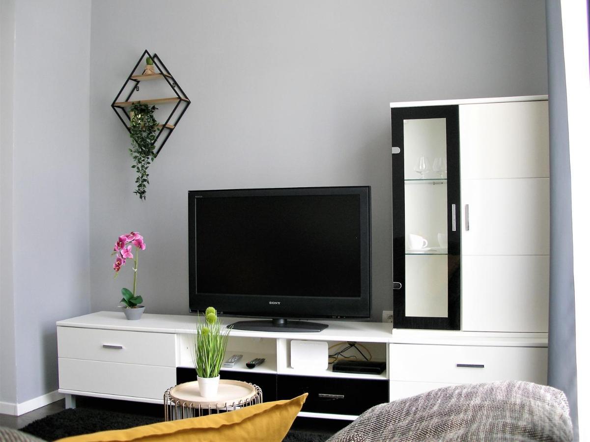 Apartamento Apartman Neverin Rijeka Exterior foto